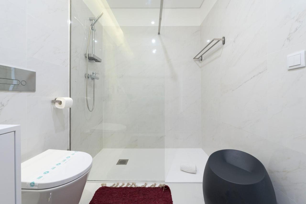 Lovelystay - Central Flat W/ Ac & Balcony بورتو المظهر الخارجي الصورة
